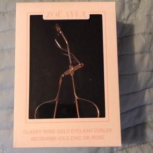 Rose gold eyelash curler
